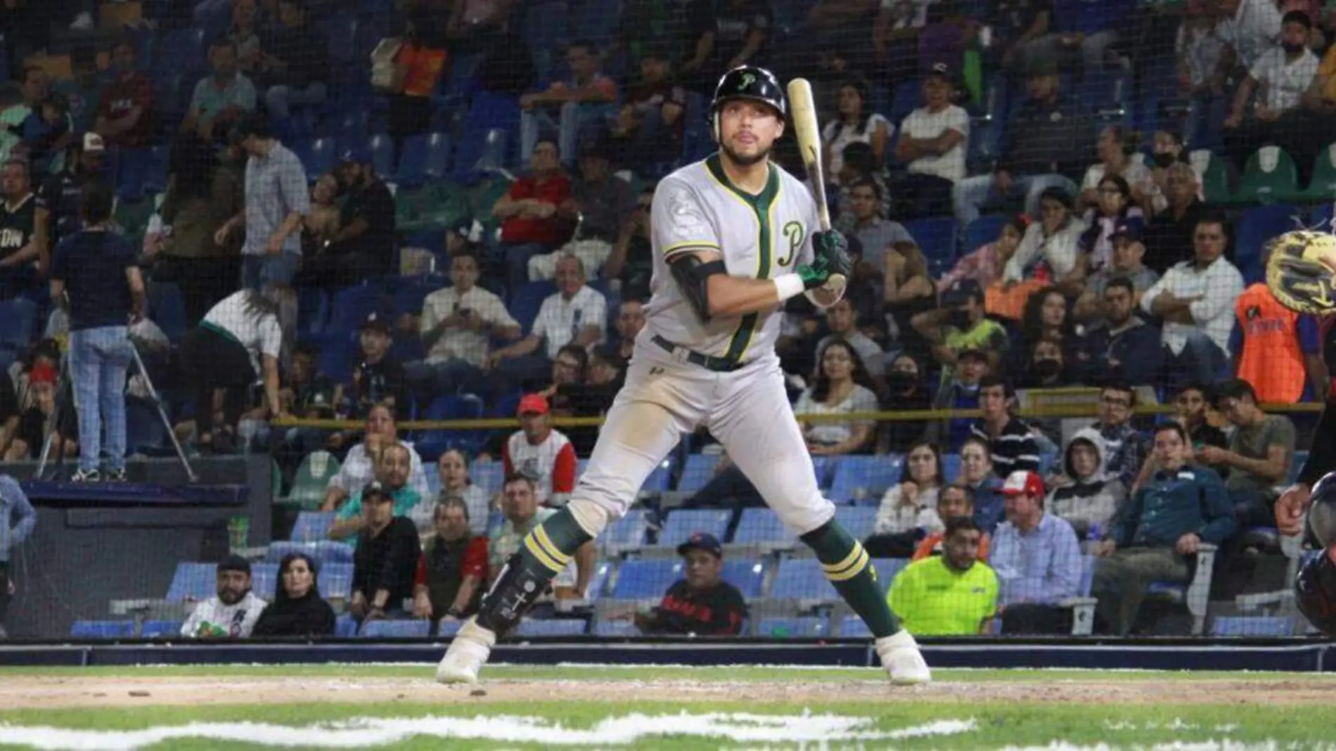 Los Pericos de Puebla abrieron la segunda parte de la temporada con un triunfo de 6-4 sobre los Bravos de León